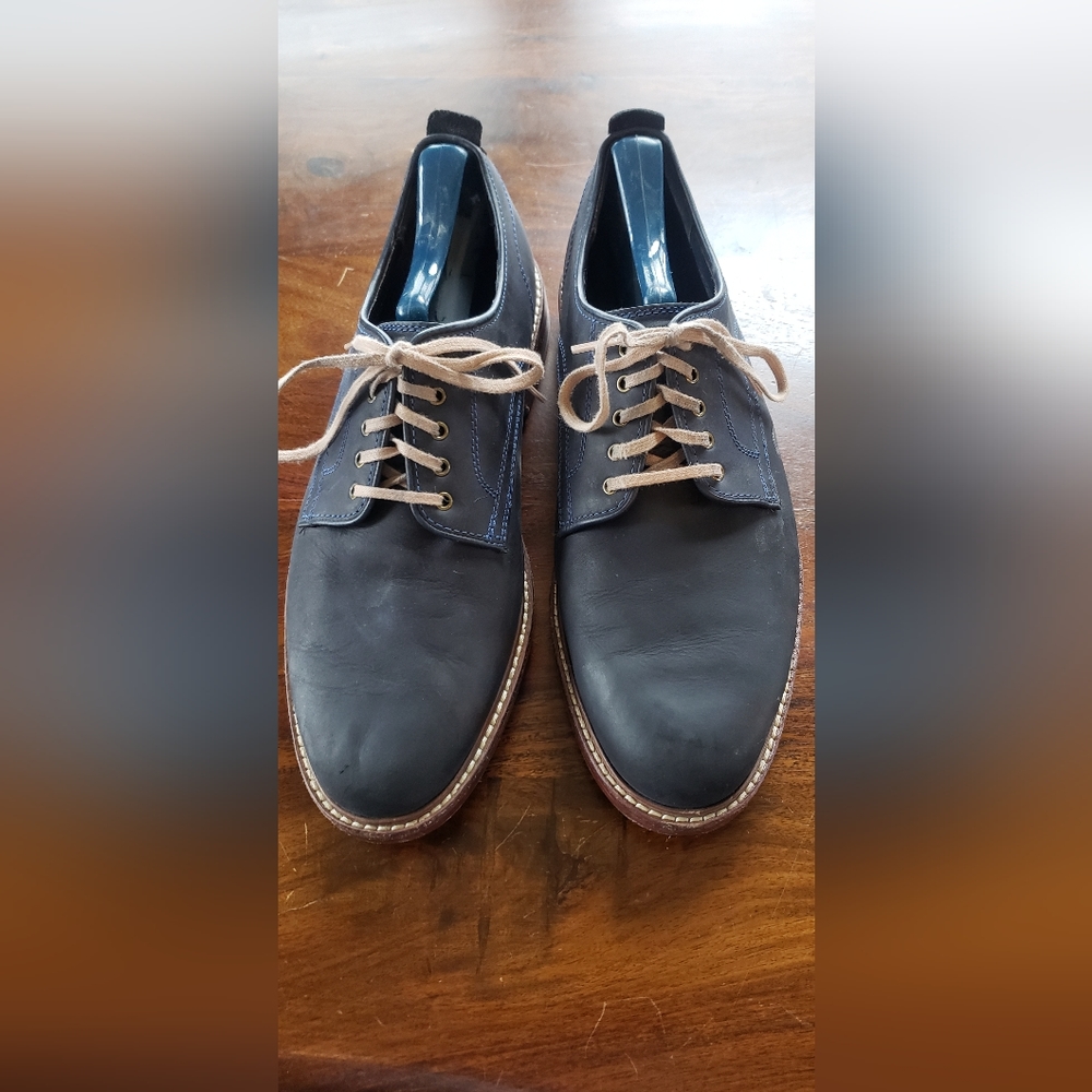 Mens size 9 shoe